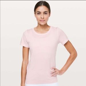 Lululemon swiftly relaxed short sleeve.